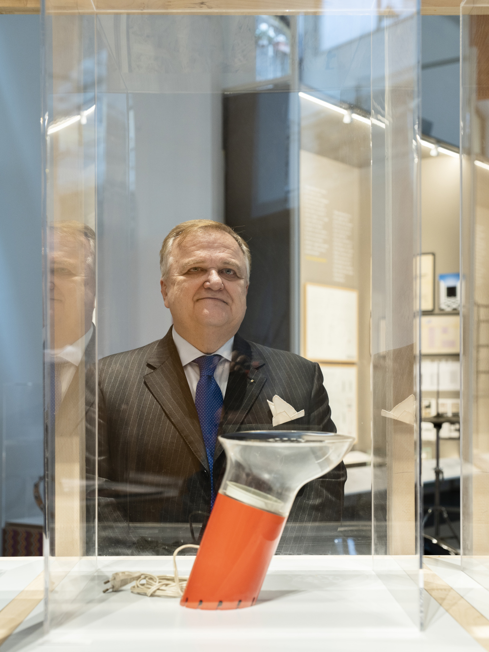 iGuzzini&amp;#39;s Nitia and Ala lamps on display at the exhibition “The rhythm ...
